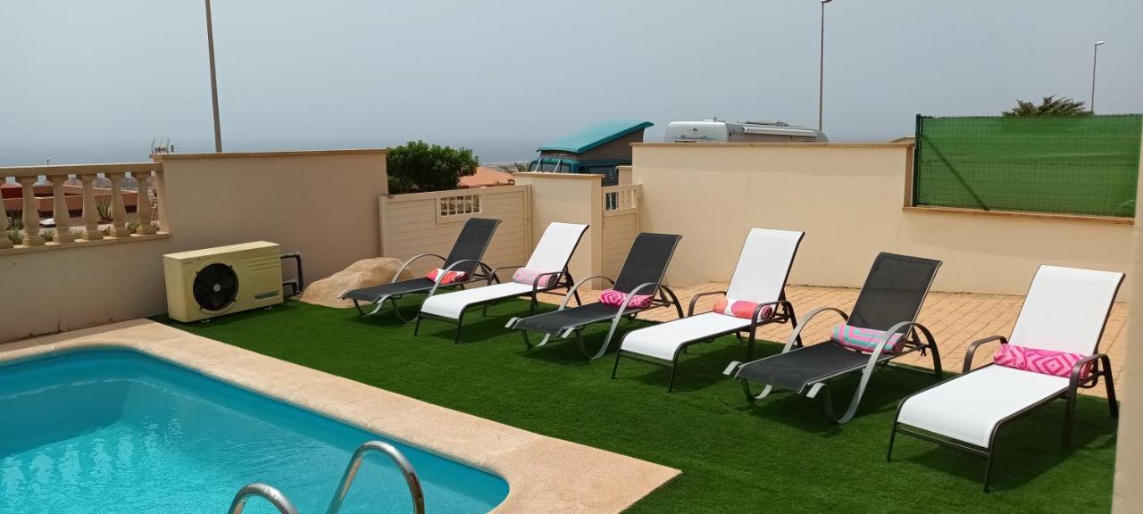 Beautiful, Spacious Villa, Heated Pool, Sleeps Eight, With Quality Furnishings Caleta De Fuste Exteriér fotografie