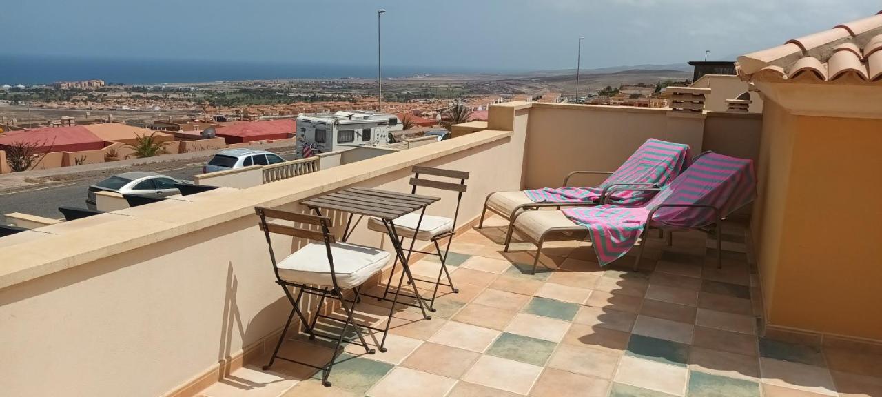 Beautiful, Spacious Villa, Heated Pool, Sleeps Eight, With Quality Furnishings Caleta De Fuste Exteriér fotografie
