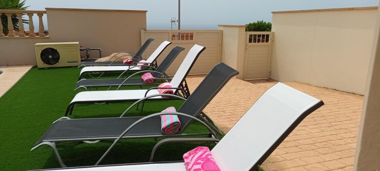 Beautiful, Spacious Villa, Heated Pool, Sleeps Eight, With Quality Furnishings Caleta De Fuste Exteriér fotografie